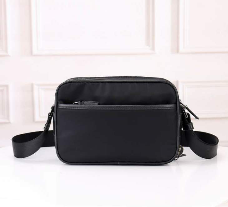 Picture of Prada Handbags _SKUfw241224825fw